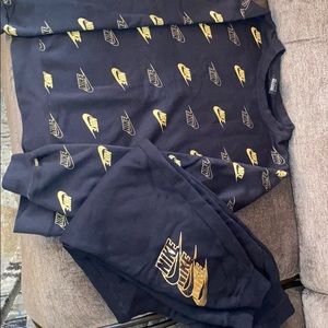 Nike sweatsuit